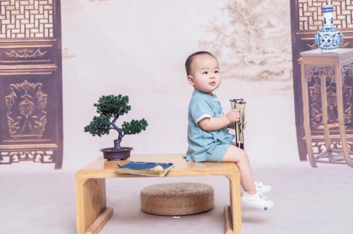 禹城宝宝总吐奶什么原因