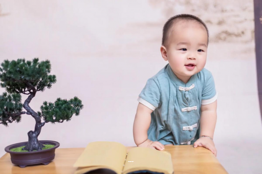 禹城宝宝爱吐奶是什么原因